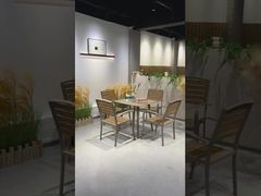 Conjunto de mobiliário para exterior concebido para aquisição de projetos e fornecimento global